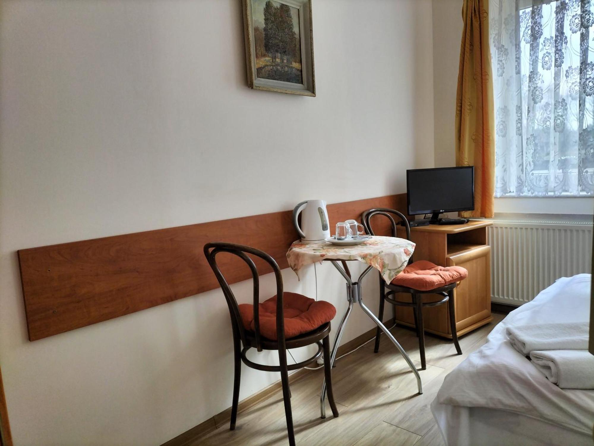 Gosciniec U Zawierki Лодзь Экстерьер фото