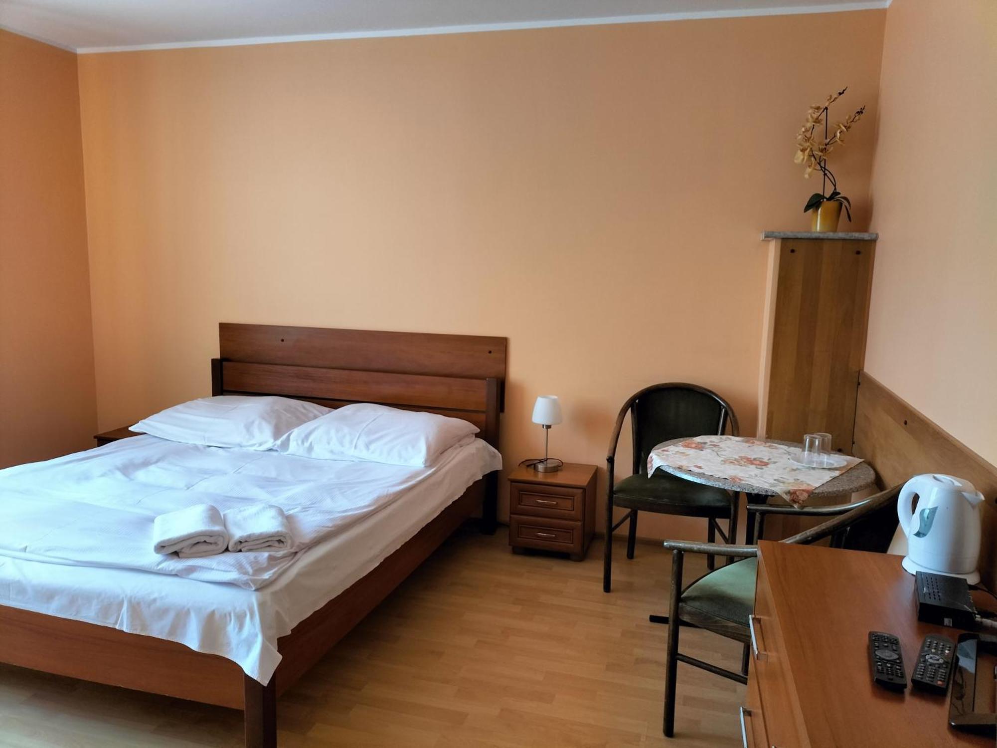 Gosciniec U Zawierki Лодзь Экстерьер фото